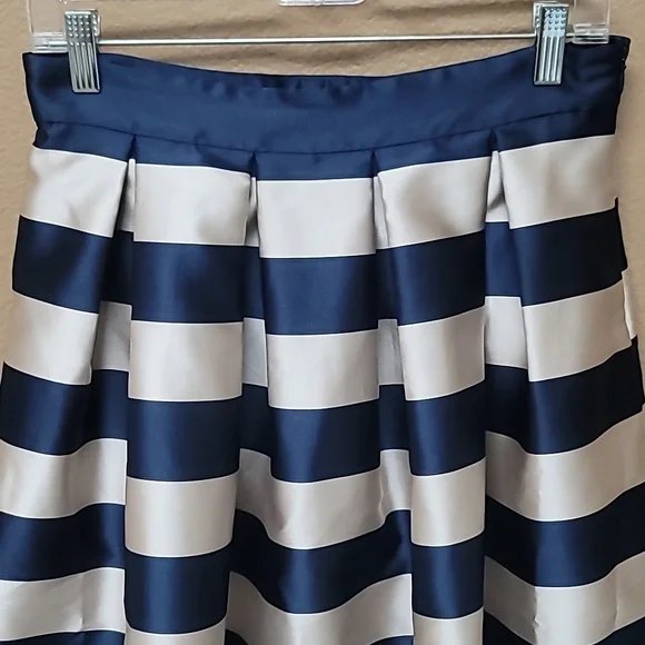 NWT Navy Blue and Gold Striped Skirt 💙💛 - Picture 5 of 11
